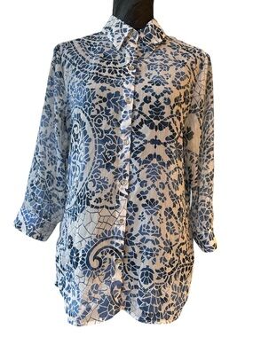 CHICOS Blue and White FLORAL PAISLEY Printed Button-Down SEMI SHEER TOP size M